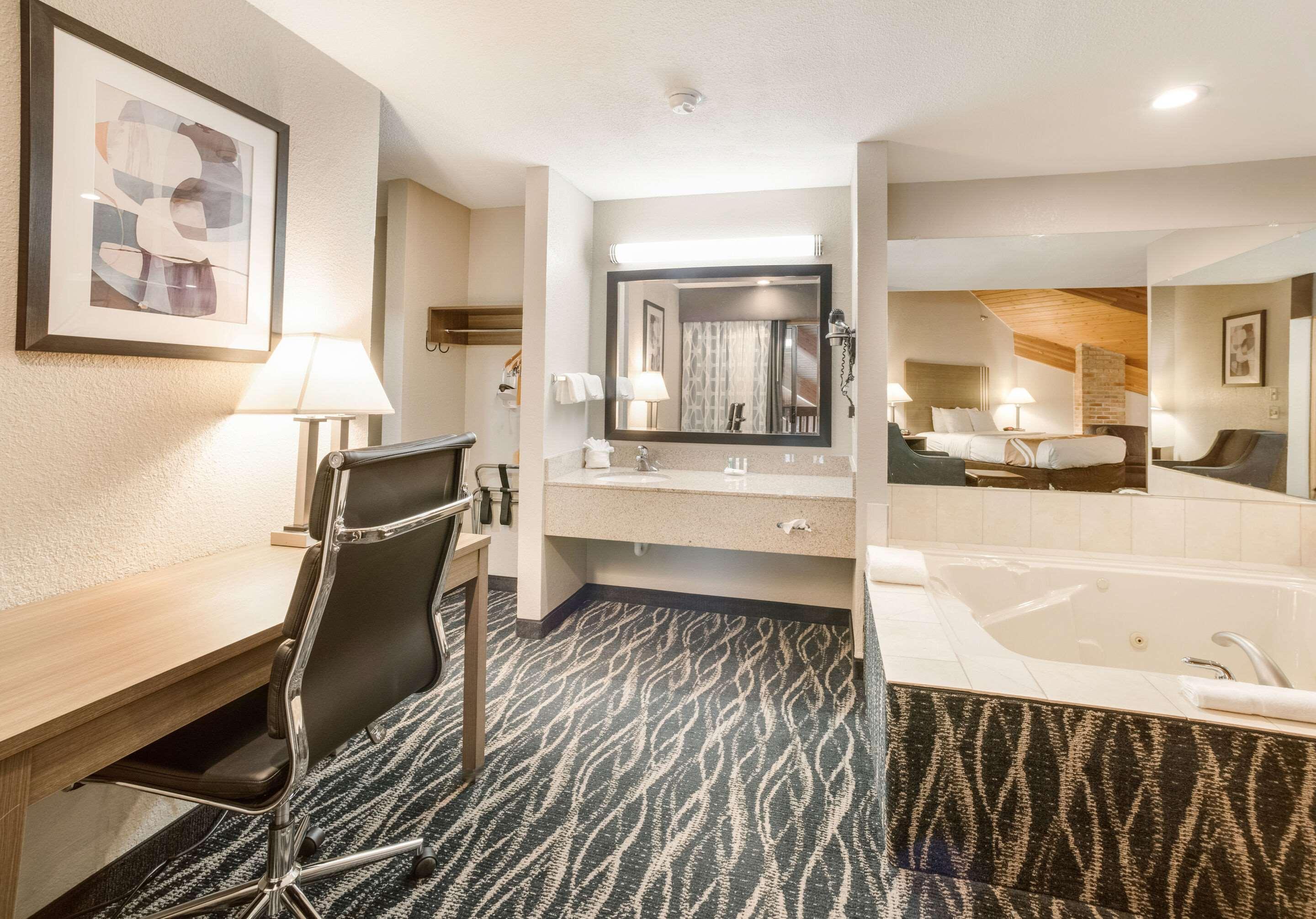 Quality Inn Эфингем Экстерьер фото